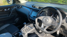 Nissan Qashqai 1.3 DiG-T Acenta Premium 5dr Petrol Hatchback